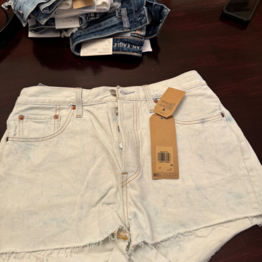 Levi 501 shorts - Picture 2 of 2